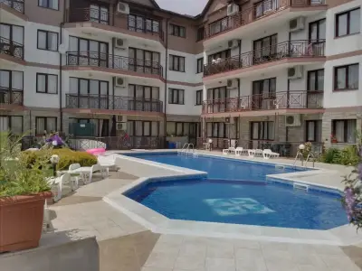 Templum Yovis Apartments