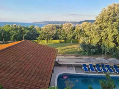 Hotel Vemara Club