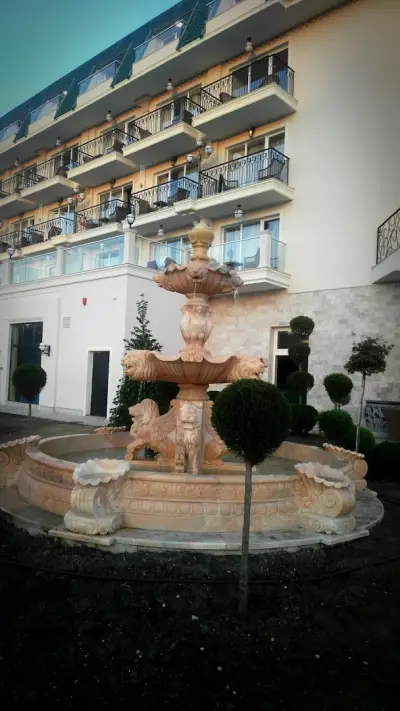 Hotel Morski Dar and Free parking