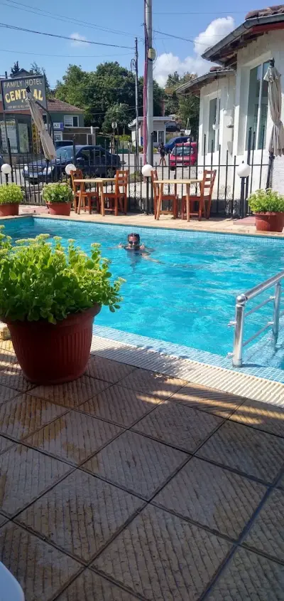 Семеен Хотел Централ