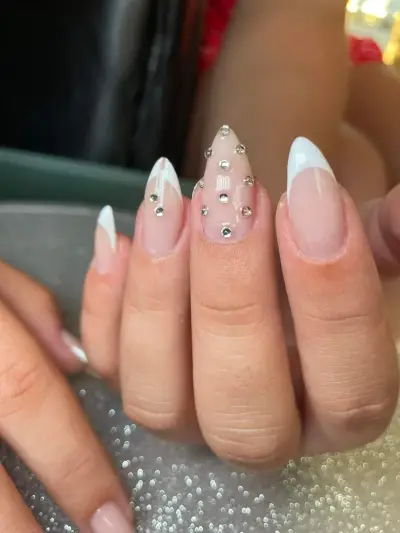 Салон за красота Приморско MakeUp and beauty studio Shine