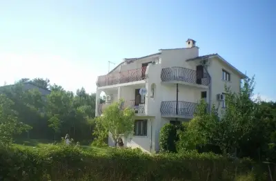Вила Велика - Слави