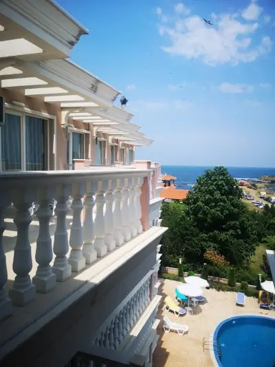 Perla Del Mar Aparthotel