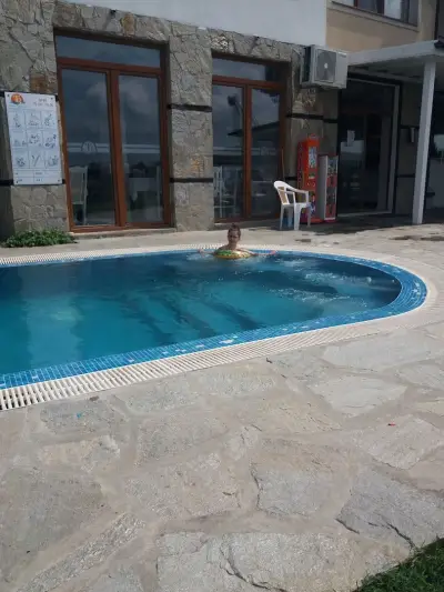 Toma's Residence - Front Beach