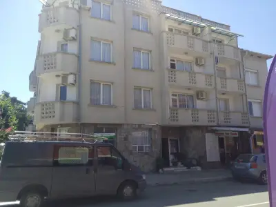 Хотел Ариана Лозенец