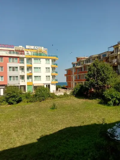 Хотел Лотос
