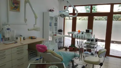 Стоматолог д-р Влахова/Dentist dr. Vlahova