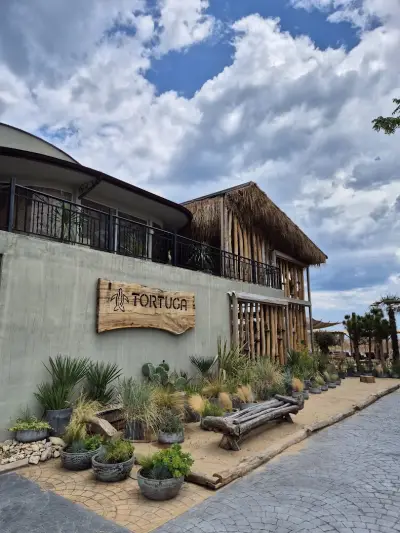 Tortuga Beach Club / Golden Sands (FREE PARKING)