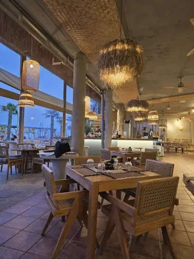 Tortuga Beach Club / Golden Sands (FREE PARKING)