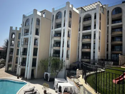 Queen's view 14-Pools-Near Botanic garden