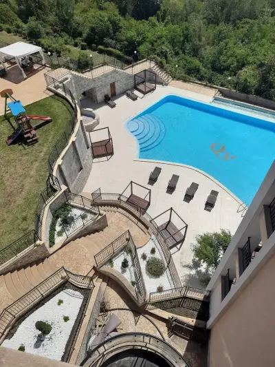 Queen's view 14-Pools-Near Botanic garden