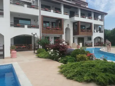 White Coast Beach Apartments