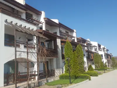 White Coast Beach Apartments
