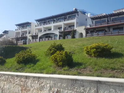White Coast Beach Apartments