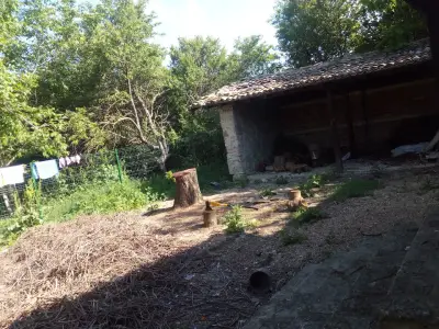 КЪЩА ЗА ГОСТИ ЕЛЛА