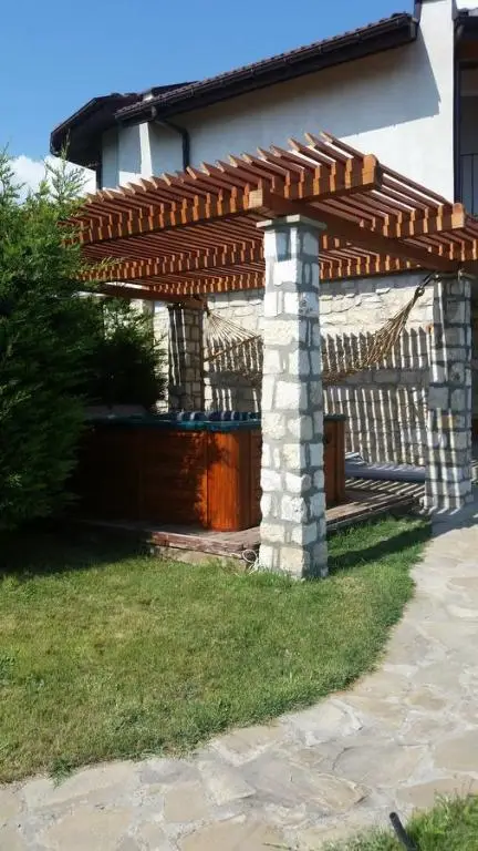 Къща с 2 спални