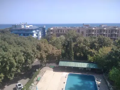 Hotel Varshava- Free parking 5 minutes away with shuttle