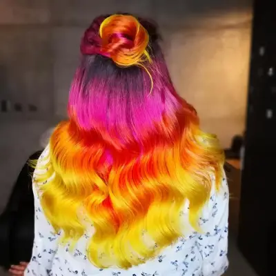 Marina Hair Studio І Подстригване І Боядисване І Издухване І Афро къдрици І Поставяне на екстейшъни І Официални прически