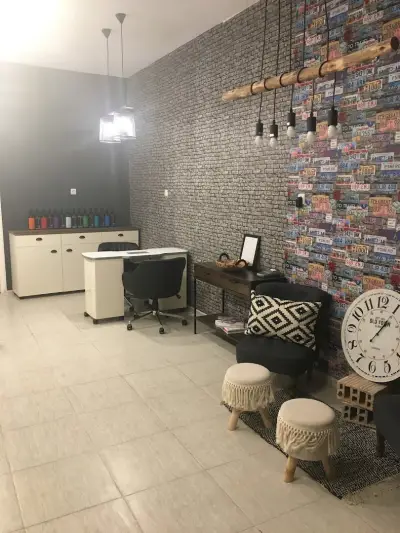 BONNIE'S BEAUTY SHOP - Beauty salon