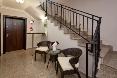 Feniks Apartments