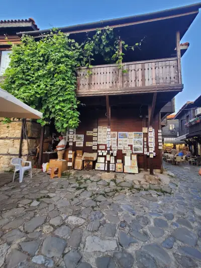 Antorini Apartments