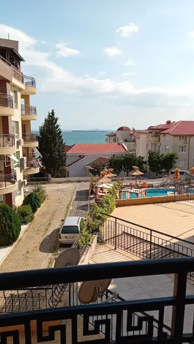 Marina Bay Apart Saint Vlas