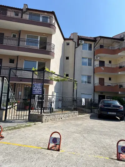 Marina Bay Apart Saint Vlas