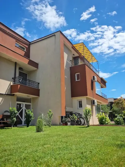 Niko's Apartments Deluxe