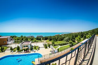Краун Форт клуб апартмънтс