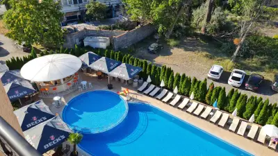 Авеню Делукс Хотел
