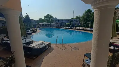 Авеню Делукс Хотел