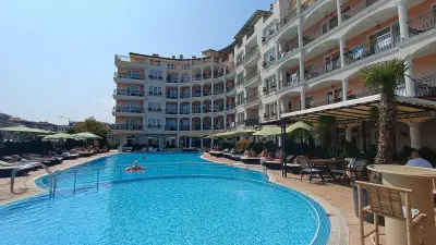 Авеню Делукс Хотел