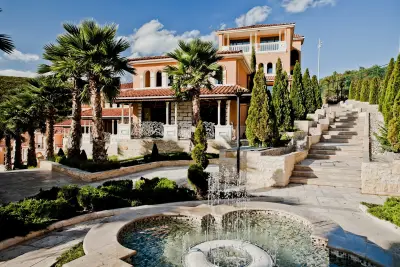 Premium Villas Elenite