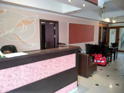 Ryor Hotel - Restaurant & Free Parking