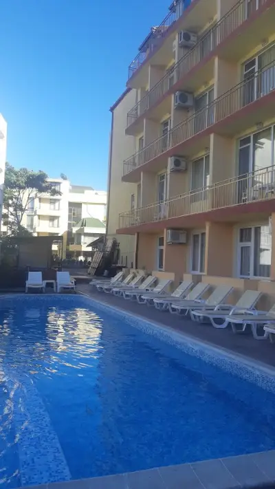 Ryor Hotel - Restaurant & Free Parking