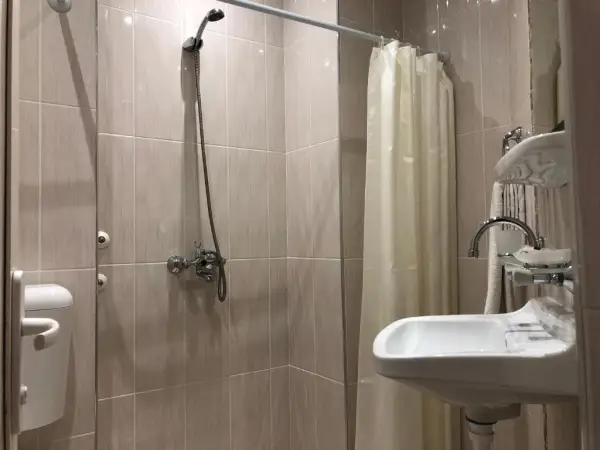 Тройна стая с балкон