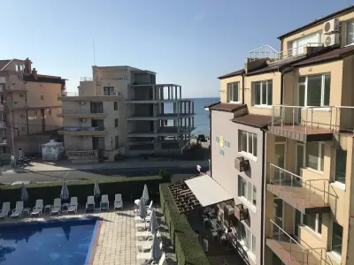 Sunny House Family