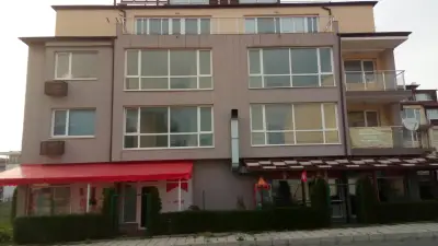 Sunny House Family