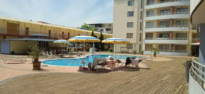 Central Plaza Apartment
