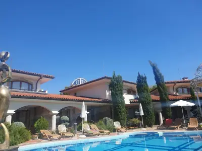 Helena VIP Villas and Suites