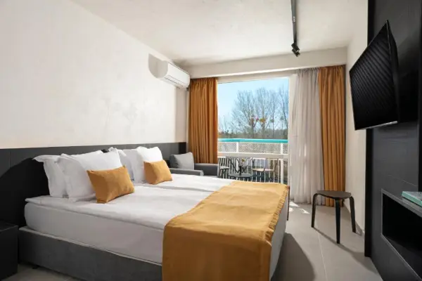 Double Room with Balcony and Pool View - Fully Renovated