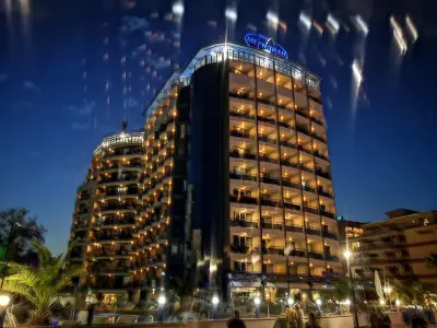 Smartline Meridian Hotel
