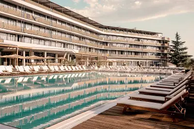 Sunny Beach Club - Adults Only #YouthfulVibes