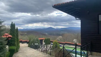 Семеен Хотел Съни Хилс