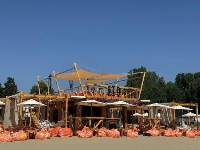 FTD Beach Bar