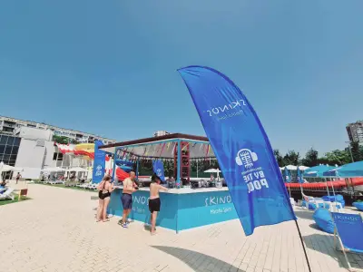 Maimunarnika By The Pool