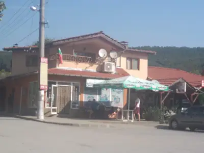 Маркет Веселиново