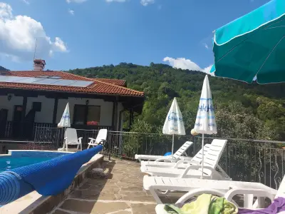 Family Hotel Chiflik Hills