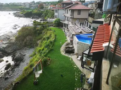 DOLPHIN BAY BOUTIQUE COMPLEX Sozopol