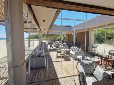 V Bar